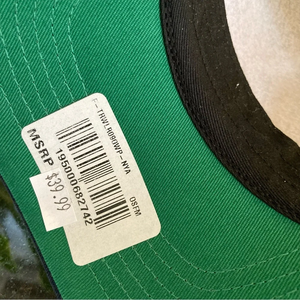 NWT Dallas Cowboys Trucker Hat